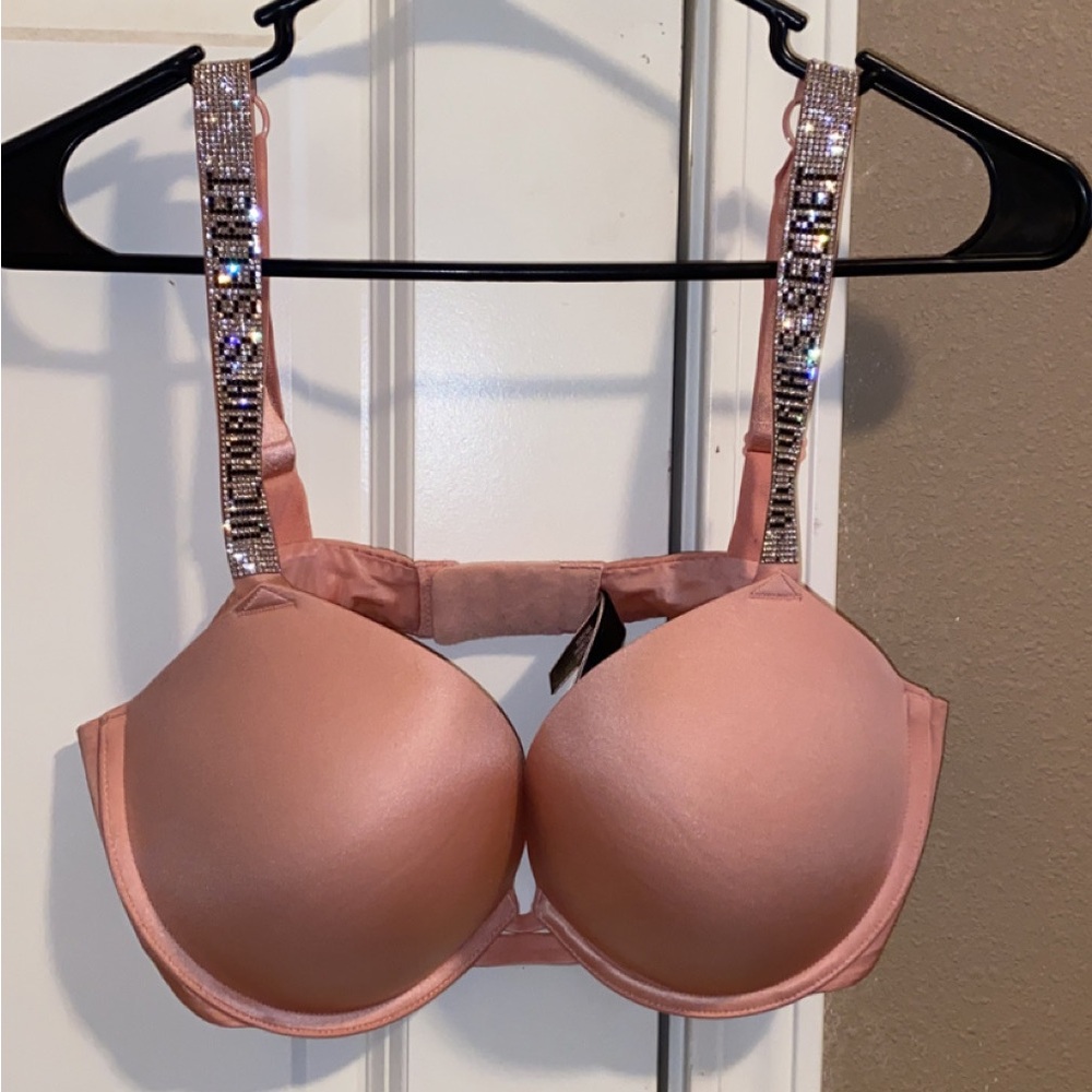 Victoria’s Secret Very Sexy push up bra